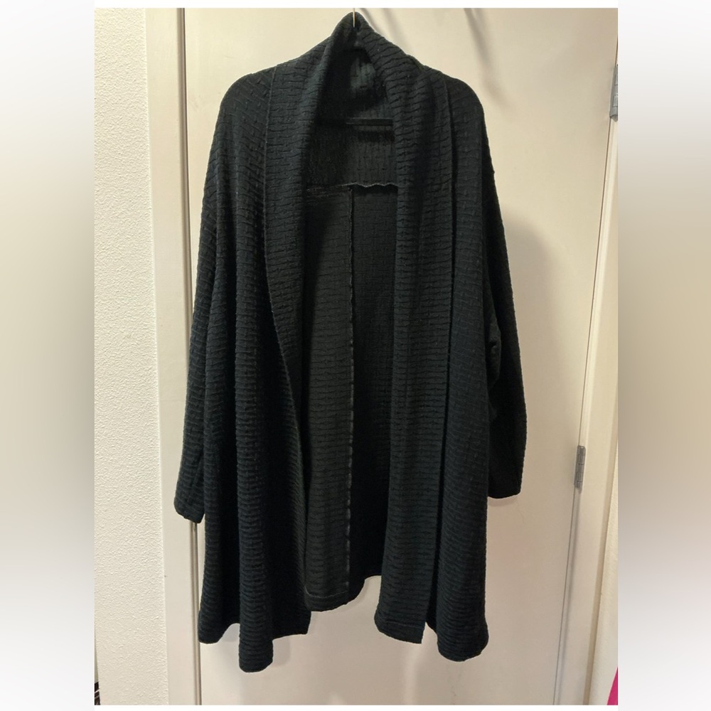 Delta Bourke Chic Black Women's Cardigan